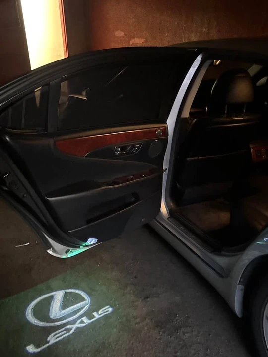 2008 Lexus LS 4th Gen - Image 5 of 8