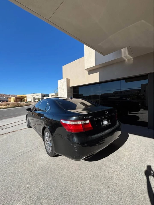 2008 Lexus LS 4th Gen - Image 4 of 13
