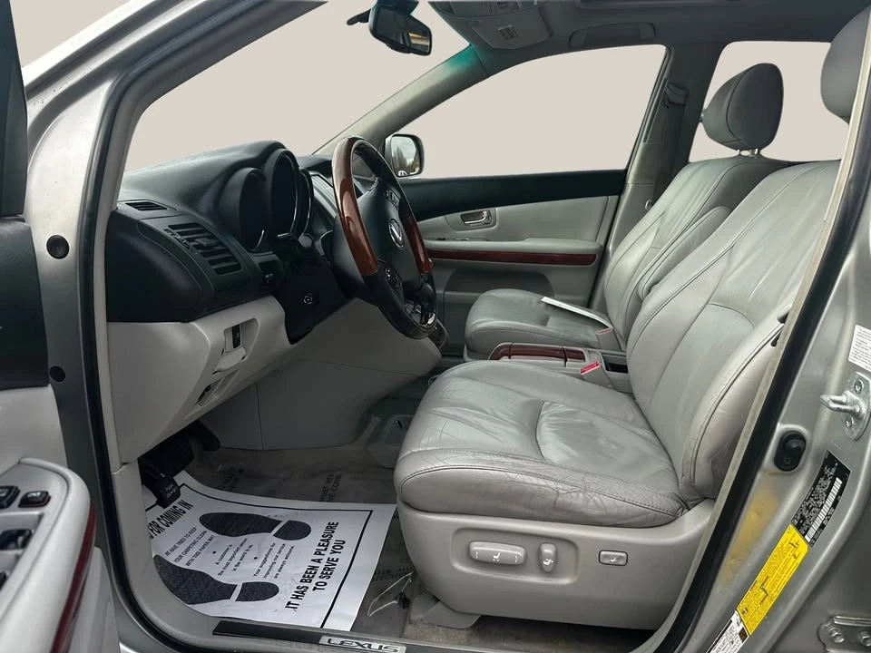 2008 Lexus LS 4th Gen - Image 8 of 15