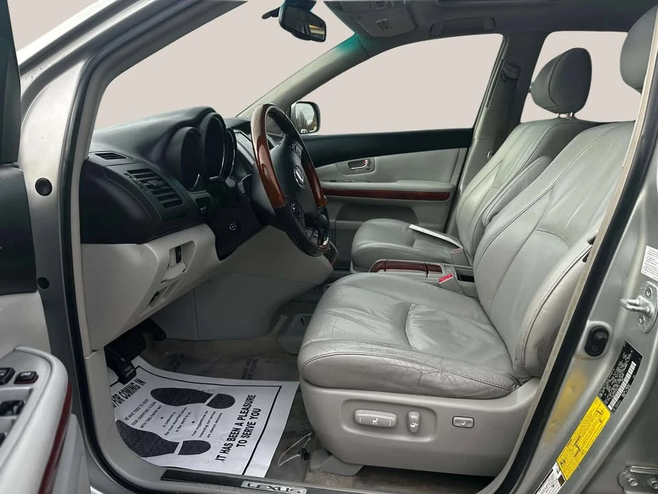 2008 Lexus LS 4th Gen - Image 10 of 15