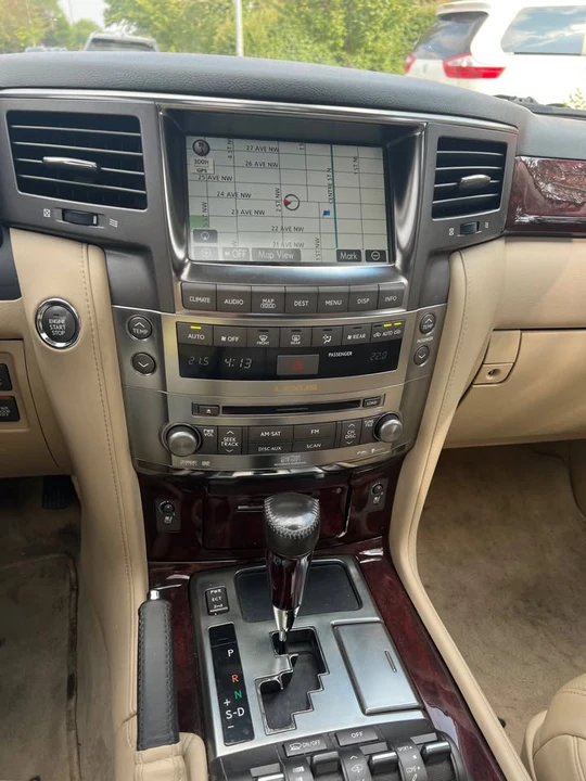 2008 Lexus LX 2nd Gen - Image 7 of 15