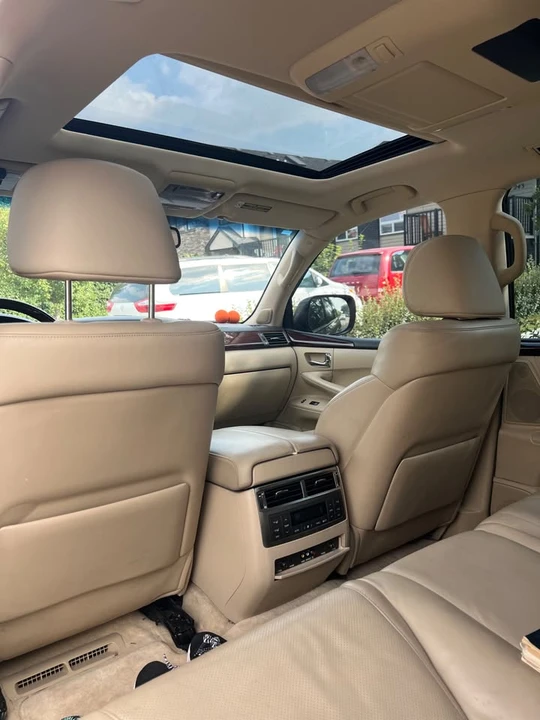 2008 Lexus LX 2nd Gen - Image 10 of 15