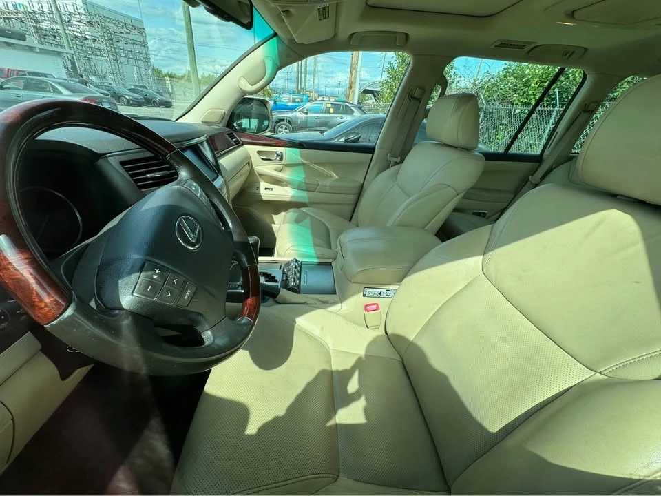 2008 Lexus LX 2nd Gen - Image 17 of 19