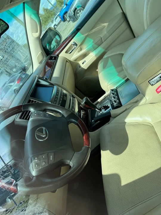 2008 Lexus LX 2nd Gen - Image 18 of 19