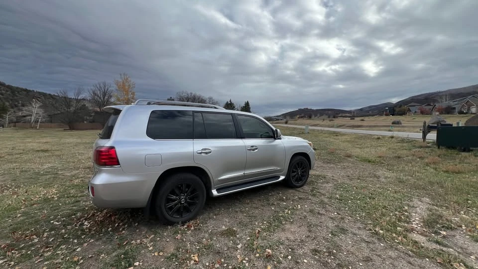 2008 Lexus LX 3rd Gen - Image 3 of 10