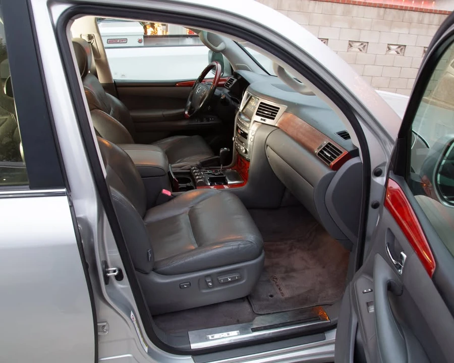 2008 Lexus LX 3rd Gen - Image 13 of 19