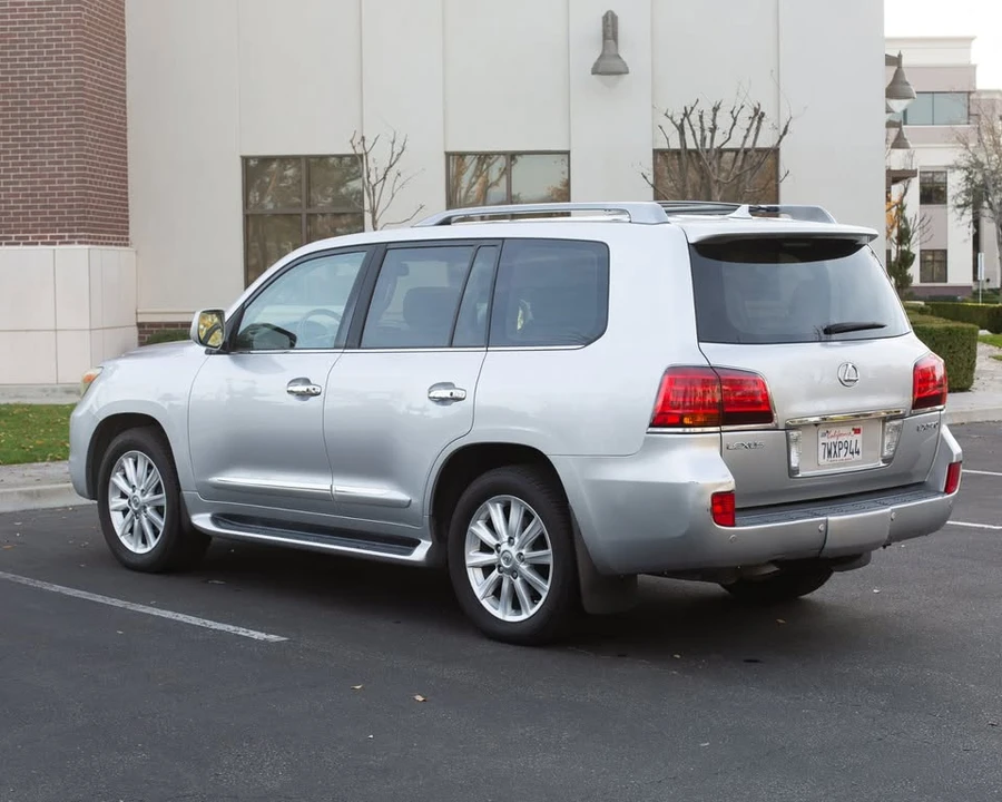 2008 Lexus LX 3rd Gen - Image 3 of 19