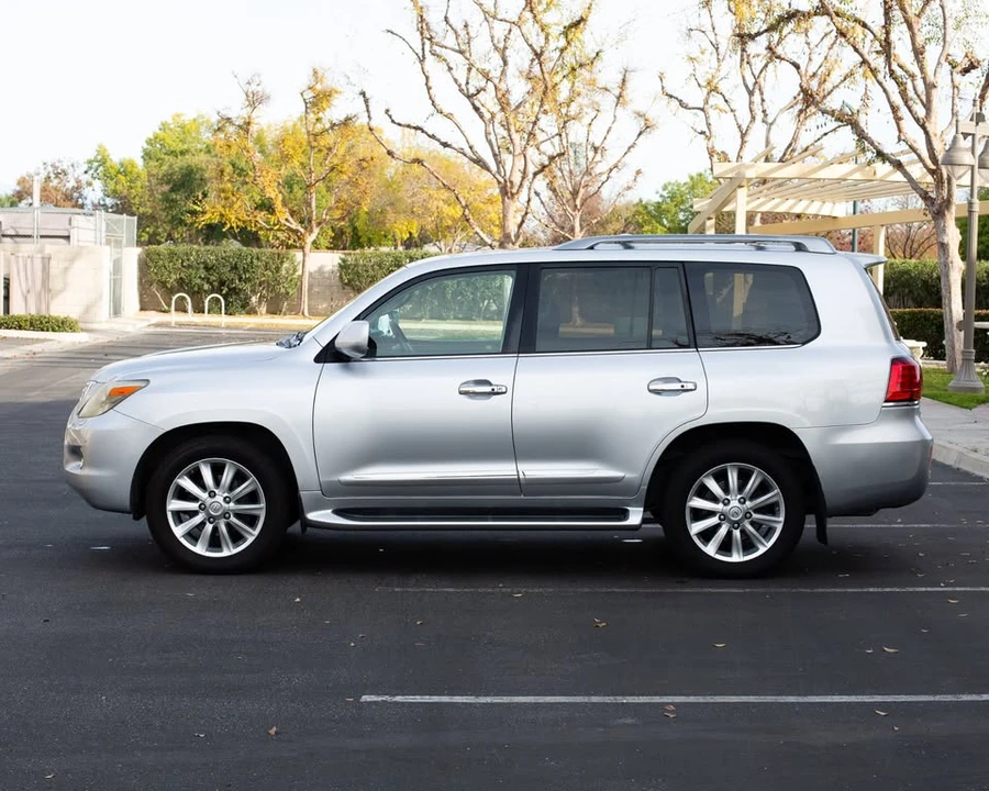 2008 Lexus LX 3rd Gen - Image 4 of 19