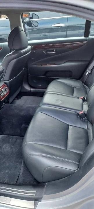 2008 Lexus LX 3rd Gen - Image 4 of 5