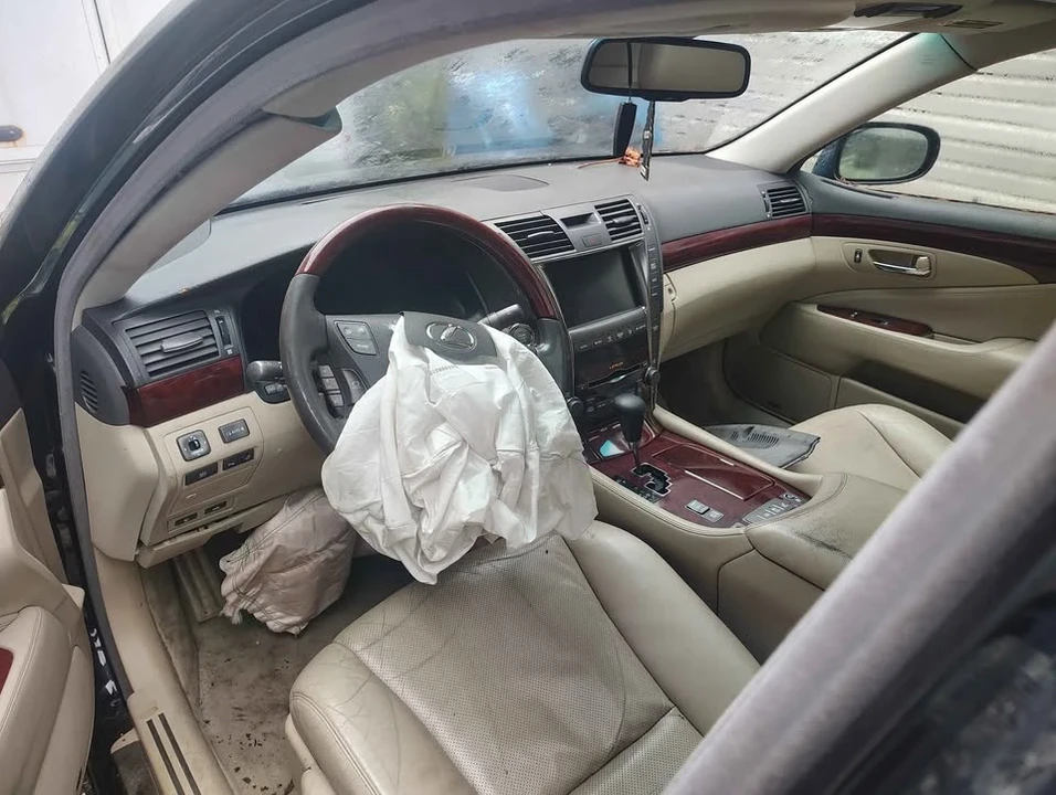 2008 Lexus LS 4th Gen - Image 4 of 4