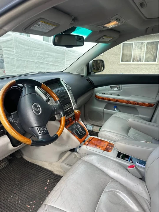 2008 Lexus RX 2nd Gen - Image 2 of 4
