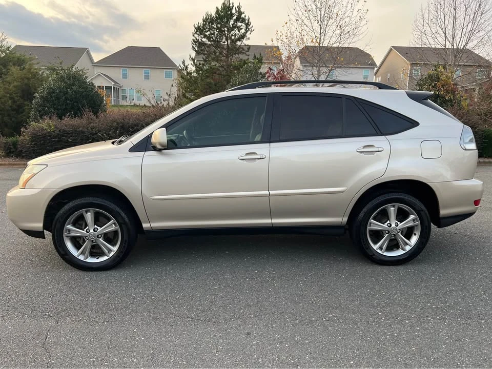 2008 Lexus RX 2nd Gen - Image 10 of 19