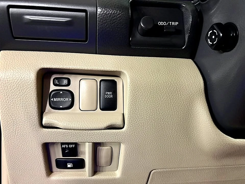 2008 Lexus RX 2nd Gen - Image 16 of 17