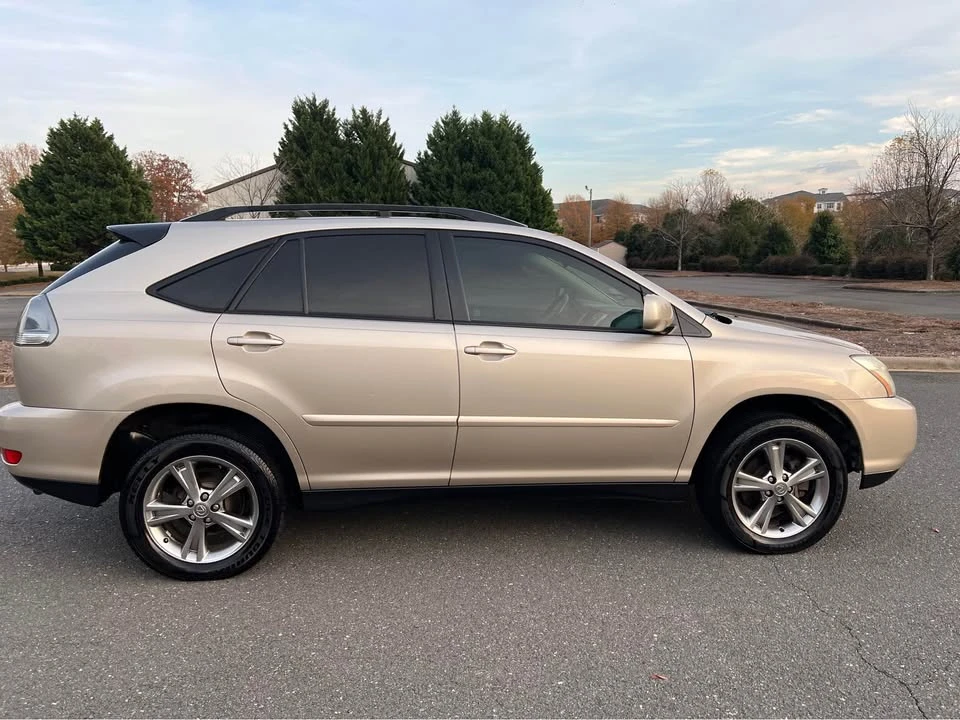 2008 Lexus RX 2nd Gen - Image 9 of 19