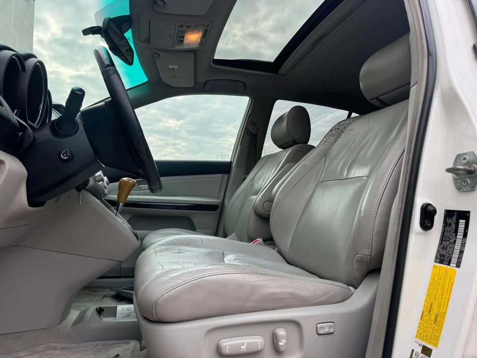 2008 Lexus RX 2nd Gen - Image 11 of 16