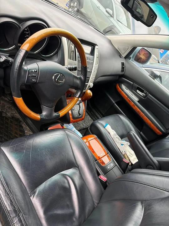 2008 Lexus RX 2nd Gen - Image 5 of 11