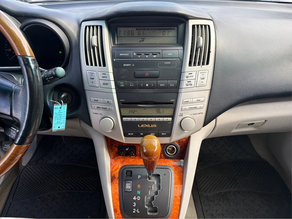 2008 Lexus RX 2nd Gen - Image 17 of 20