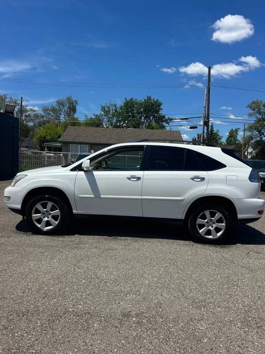 2008 Lexus RX 2nd Gen - Image 11 of 16