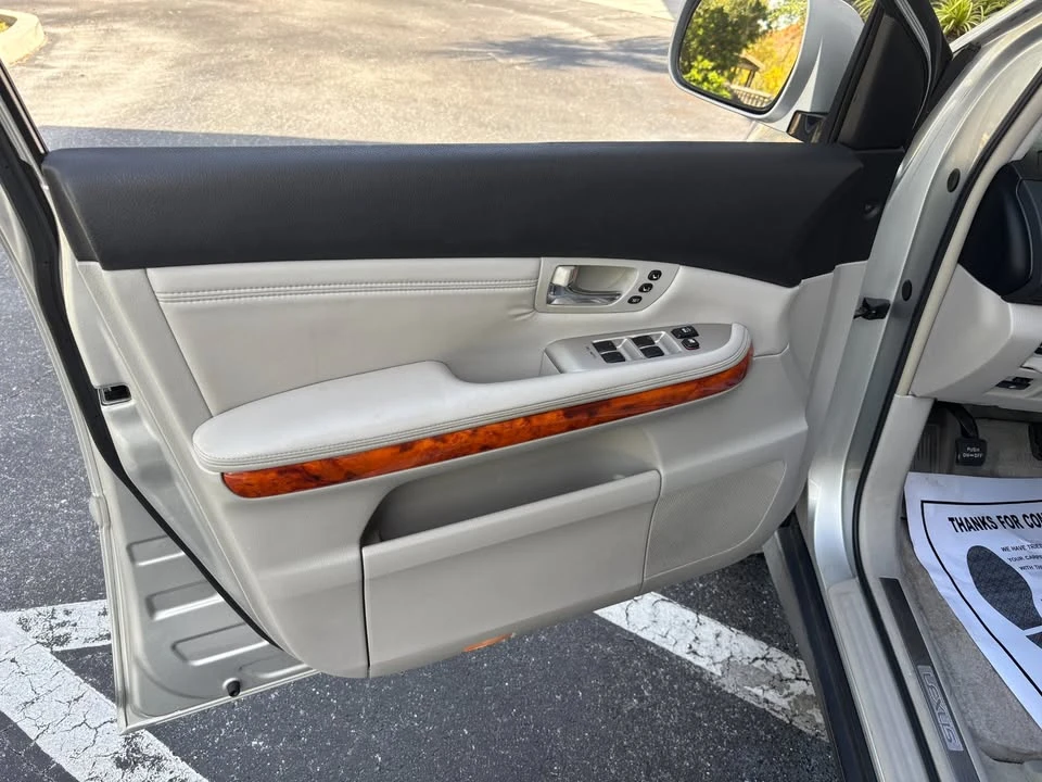 2008 Lexus RX 2nd Gen - Image 9 of 17
