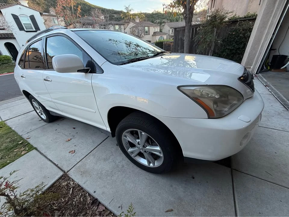 2008 Lexus RX 2nd Gen - Image 3 of 17
