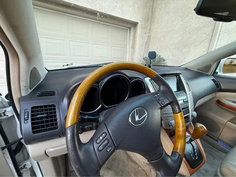 2008 Lexus RX 2nd Gen - Image 9 of 17