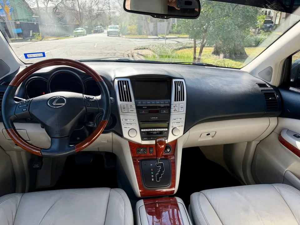 2008 Lexus RX 2nd Gen - Image 6 of 11