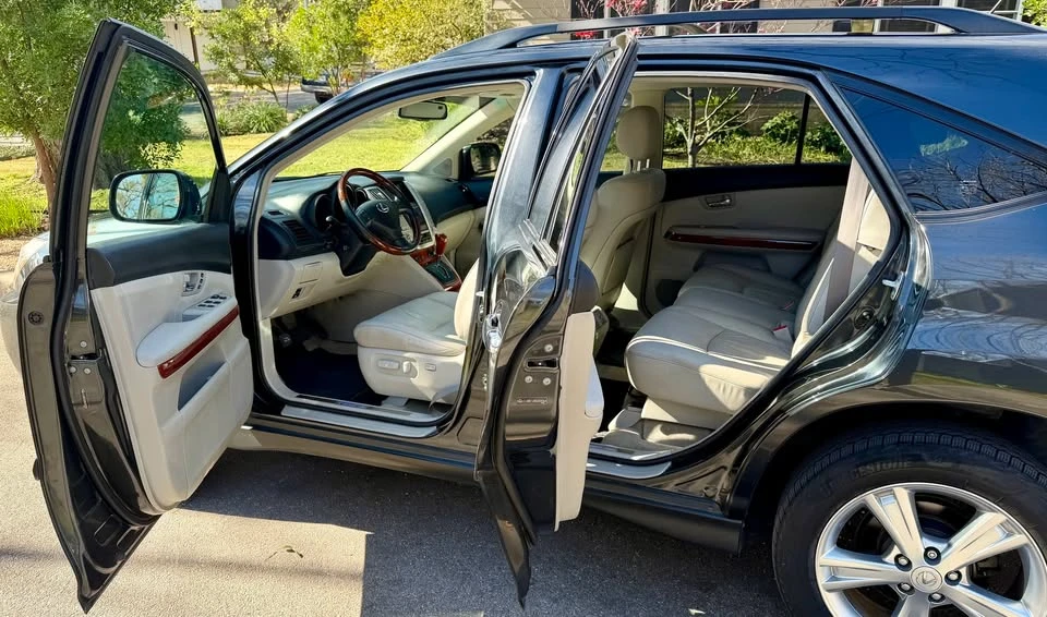 2008 Lexus RX 2nd Gen - Image 3 of 11