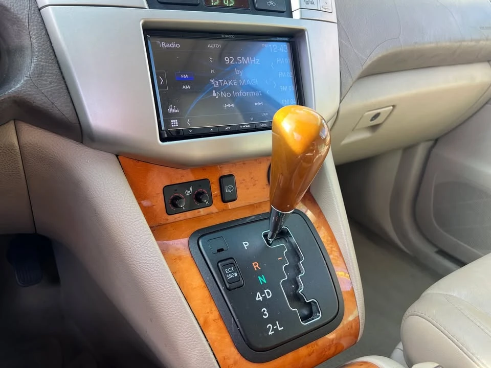 2008 Lexus RX 2nd Gen - Image 2 of 10