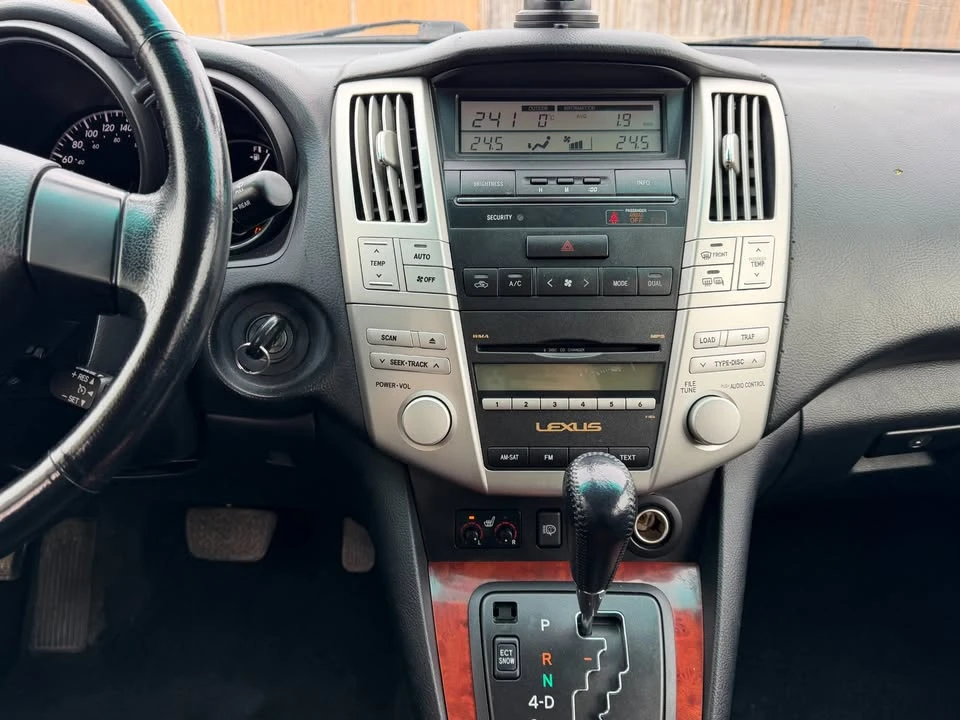 2008 Lexus RX 2nd Gen - Image 10 of 16