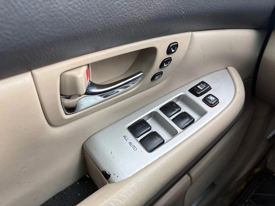 2008 Lexus RX 2nd Gen - Image 10 of 12