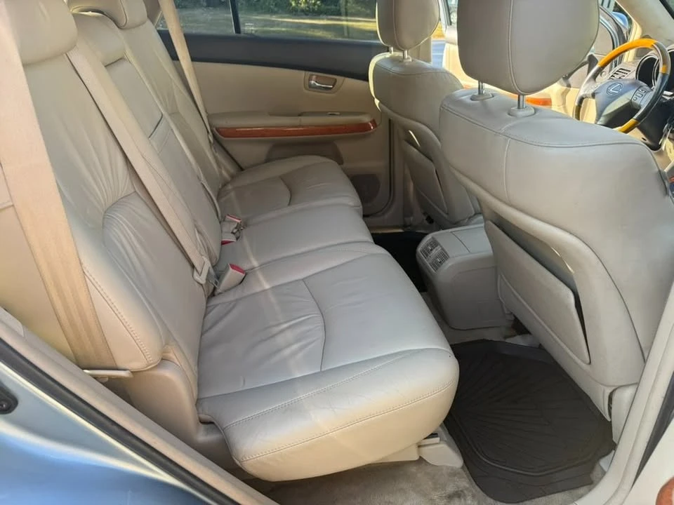 2008 Lexus RX 2nd Gen - Image 11 of 20
