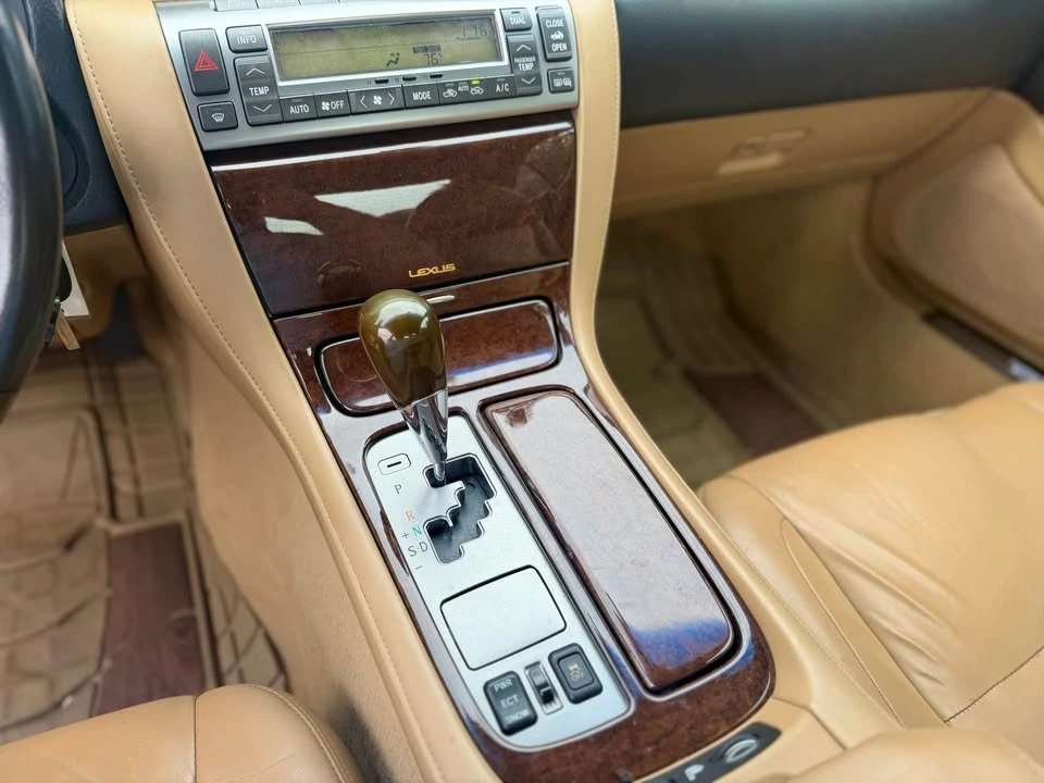 2008 Lexus SC430 - Image 12 of 19
