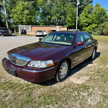 2008 Lincoln Town Car Executive Sedan 4D