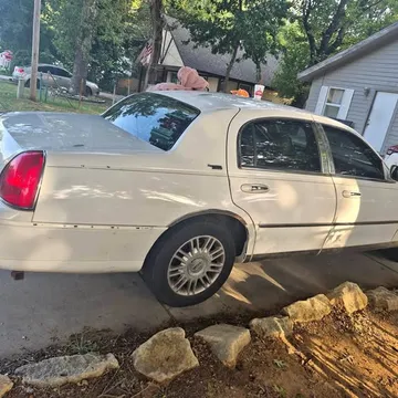 2008 Lincoln Continental