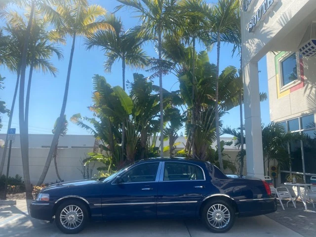 2008 Lincoln Town Car - Image 5 of 21