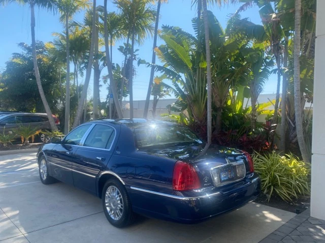2008 Lincoln Town Car - Image 6 of 21