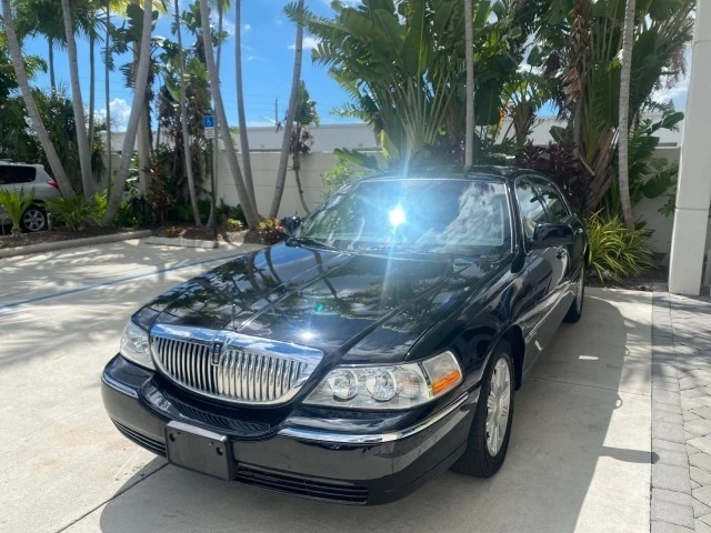 2008 Lincoln Town Car - Image 4 of 21