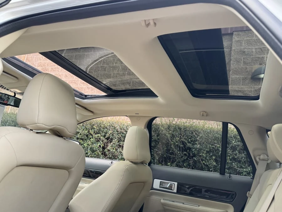 2008 Lincoln MKX - Image 10 of 12