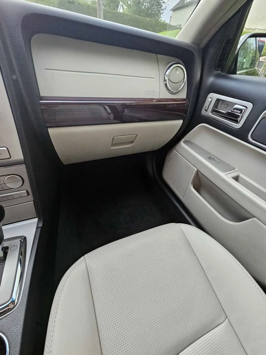 2008 Lincoln MKZ - Image 11 of 20