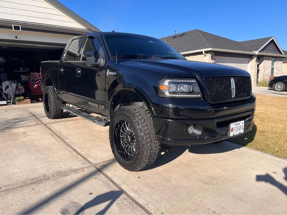 2008 Lincoln Mark LT - Image 3 of 16