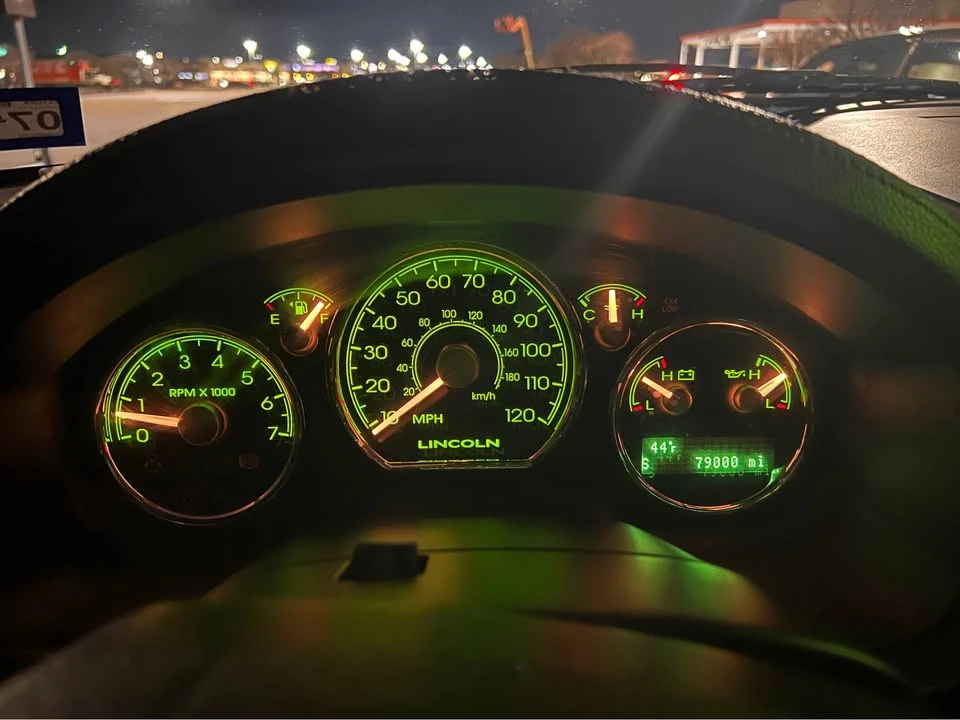2008 Lincoln Mark LT - Image 6 of 16