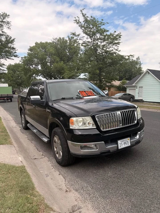 2008 Lincoln Mark LT - Image 2 of 7