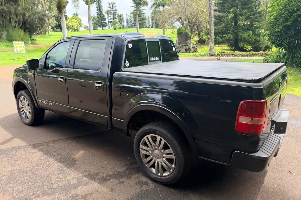 2008 Lincoln Mark LT - Image 2 of 13
