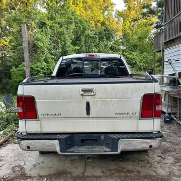 2008 Lincoln Mark LT