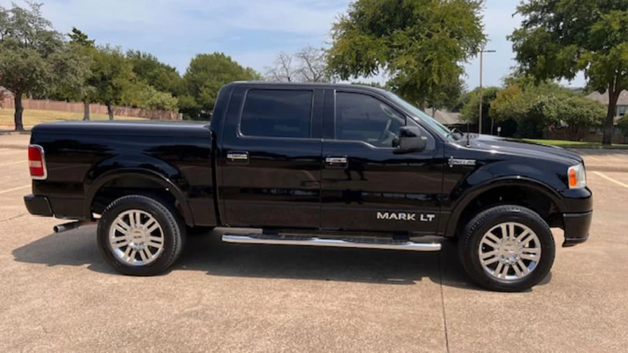 2008 Lincoln Mark LT - Image 10 of 22