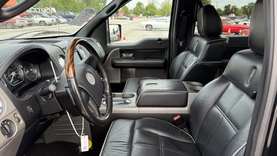 2008 Lincoln Mark LT - Image 9 of 20