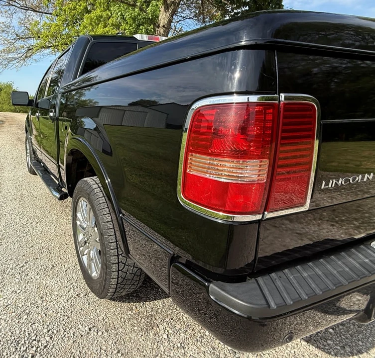 2008 Lincoln Mark LT - Image 6 of 20