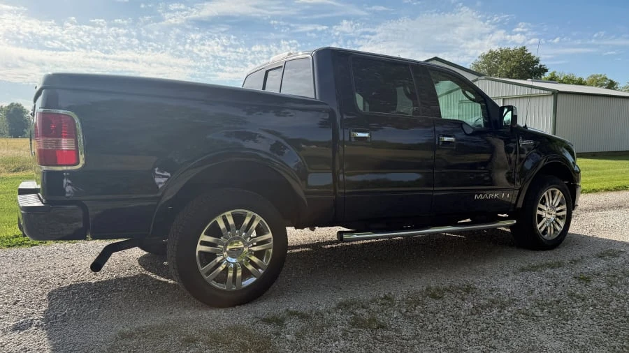 2008 Lincoln Mark LT - Image 3 of 20