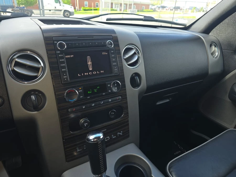 2008 Lincoln Mark LT - Image 14 of 20