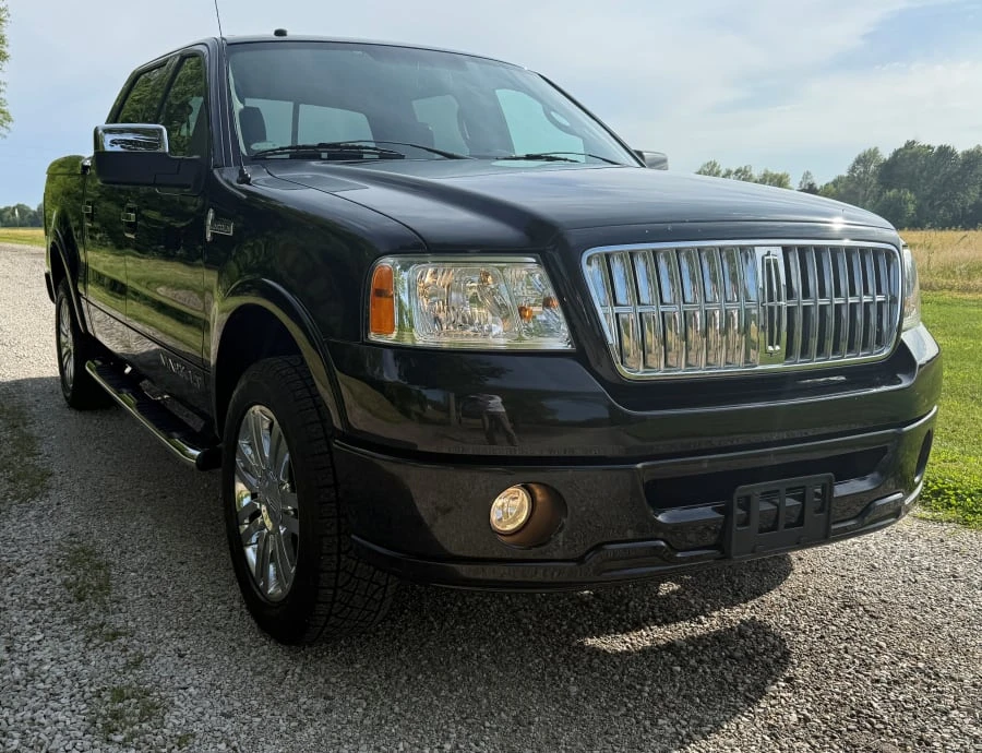 2008 Lincoln Mark LT - Image 4 of 20